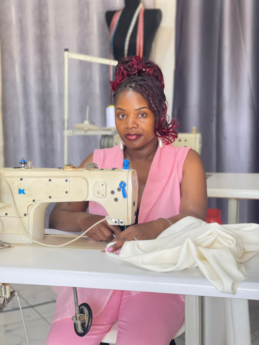 Katambulajulie3's tweet photo. Join our tailoring class.
WhatsApp / Call to enroll 0782200875
@dc_coutureug
#TailoringSkills #LearnToSew #SewingWorkshop #FashionDesignTraining #HandmadeWithLove #StitchingSchool #DIYFashion https://t.co/eYRi559oje