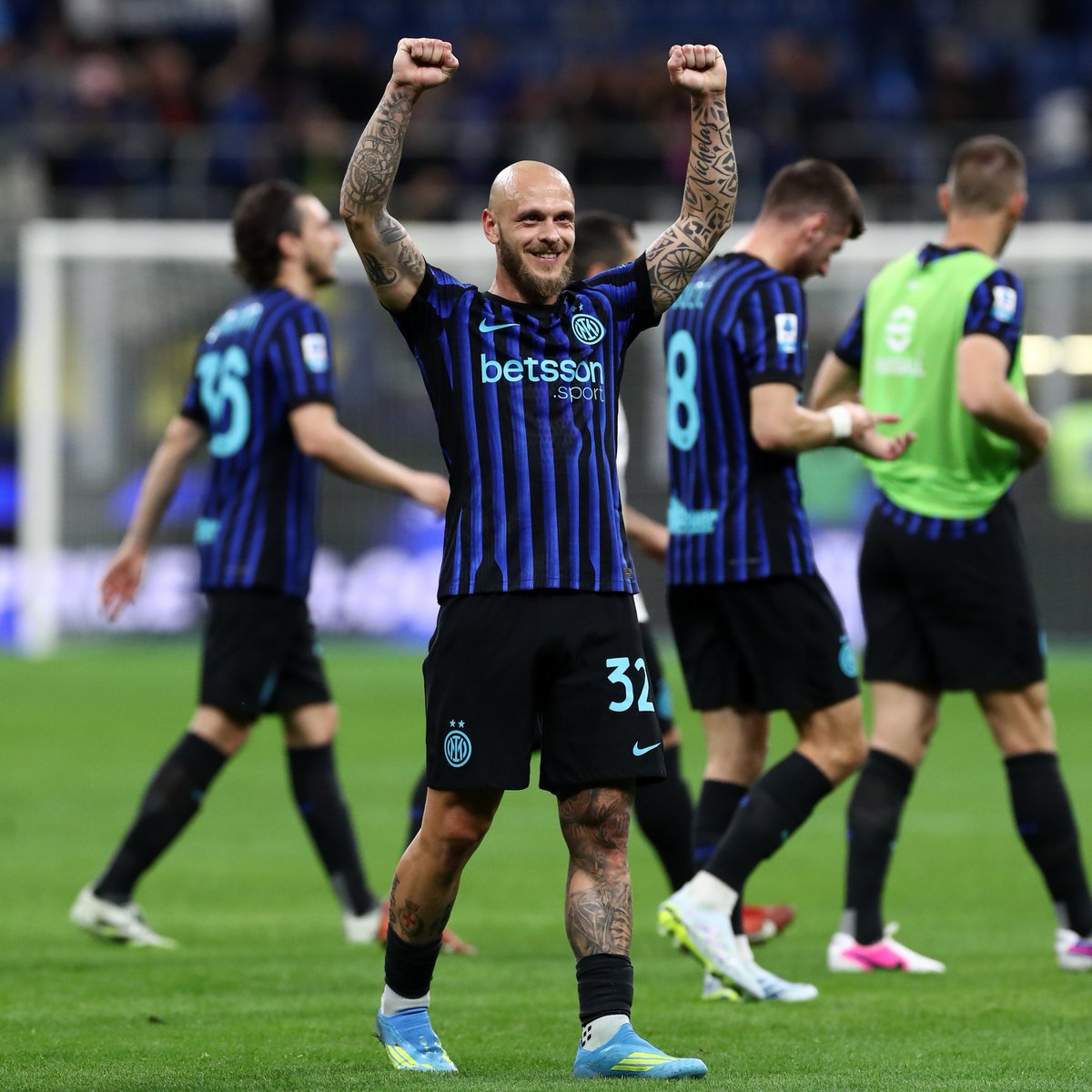 SerieA_EN's tweet image. Federico Dimarco leads the #SerieA assist charts:

👉 31 games
👉 15 assists

A masterclass in creativity from the left flank 🎯⚽