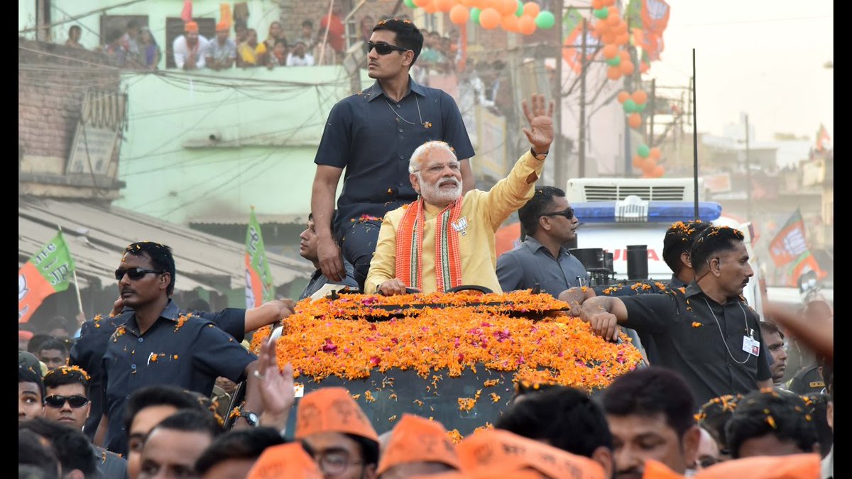 MadhuriDaksha's tweet image. #BreakingNews : PM Narendra Modi will hold a padyatra from Sovabazar to Xing More in Kolkata on April 26th, ahead of the final phase of polling in West Bengal.

#PMModi #RoadShow #Kolkata #WestBengalElections #Politics #BJP