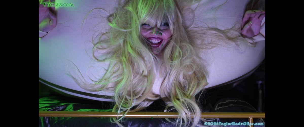 TaylorMadeClips's tweet image. #taylormadeclips #Bimbo #transformation #bodyinflation #breastexpansion #assexpansion