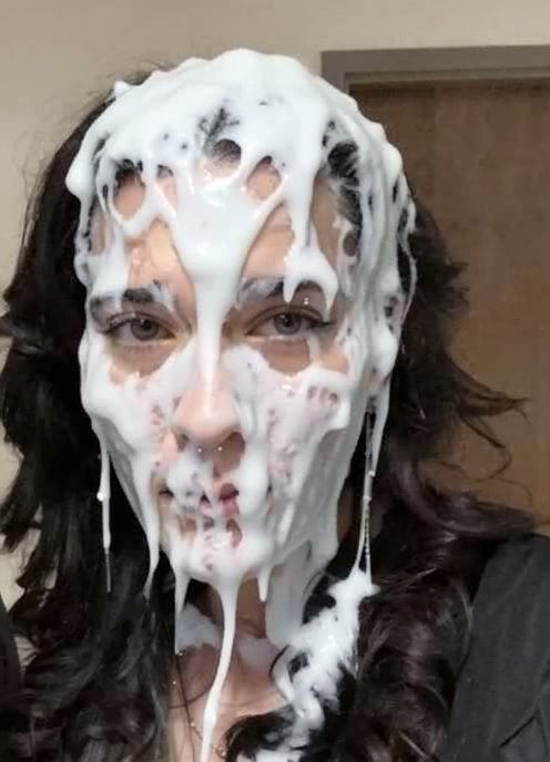 Th3OneTrueQueen tweet media