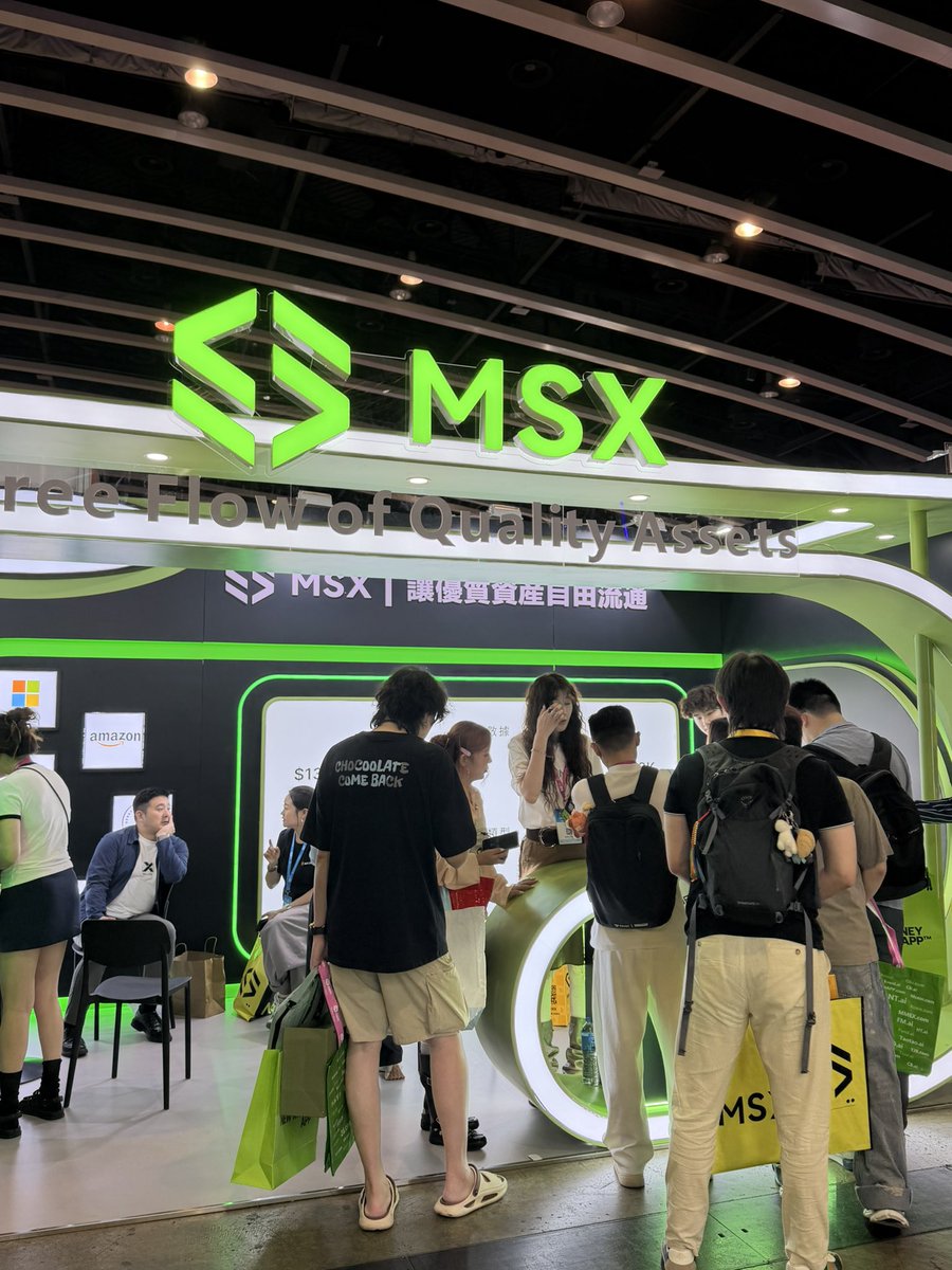 CryptoUnaa's tweet image. 嘉年华Day3，今天主会场有偶遇的吗？

快来麦通 @MSX_CN 领周边，抽大大大大奖！数量有限，先到先得！

听说今天偶遇景宝@Jing_MSX ，可以领一份销量德州周边，话说我们两的合照什么时候拍🤡

@BeliaSchoo91221 
@0xxsmart

#MSX #嘉年华