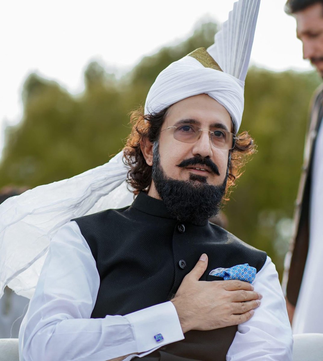 sultani_mo51084's tweet photo. 22اپریل یوم ولادت باسعادت 
مرشد ما قاہد ما جان ما حضور صاحبزادہ حضر�� سخی سلطان محمد علی صاحب دامت برکاتہم قدسیہ 💞🙇 
تمام دوست احباب ساتھیوں اور تمام اہل اسلام کو دل کی اتھاہ گہرائیوں سے مبارکباد پیش کرتے ہیں 🇵🇰💞🙇 https://t.co/Tjxo1b701U