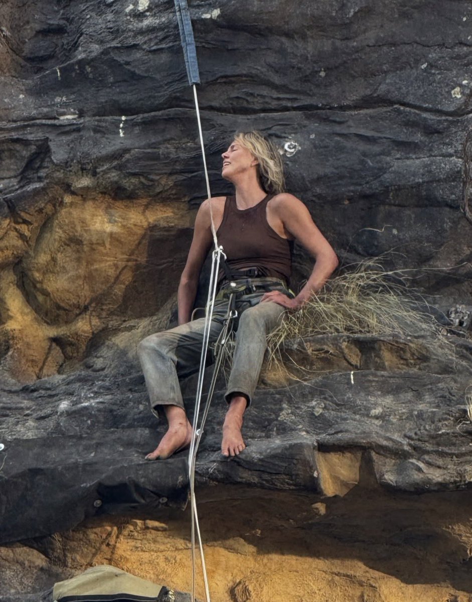 Charlize Theron tweet media
