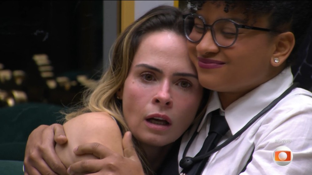 toptv90's tweet photo. BBB 26? Ana Paula Renault é a vencedora do Big Brother Brasil
Jornalista venceu o reality show com 75,94% da média dos votos; confira porcentagens completas! 

#RedeBBB #finalbbb #BBB26 #batepapoBBB #AnaPaulaCampeã #BBB26 https://t.co/X3gaxc5Mu2