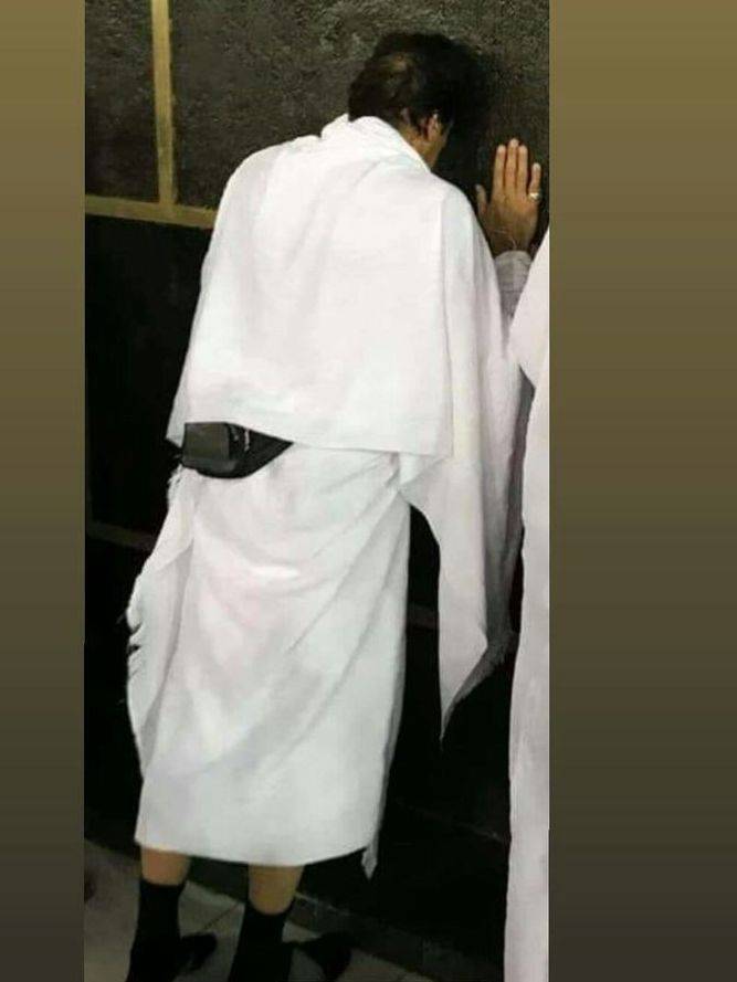 murshidik_'s tweet image. اِيَّاكَ نَعْبُدُ وَاِيَّاكَ نَسْتَعِيْنُ”☝️☝️
“ہم تیری ہی عبادت کرتے ہیں اور تجھ ہی سے مدد مانگتے ہیں۔”🤲🙌❤️

#ImranKhan
#FreeImranKhan
#FreeImranKhanNow
#IslamabadMassacre
#PTI