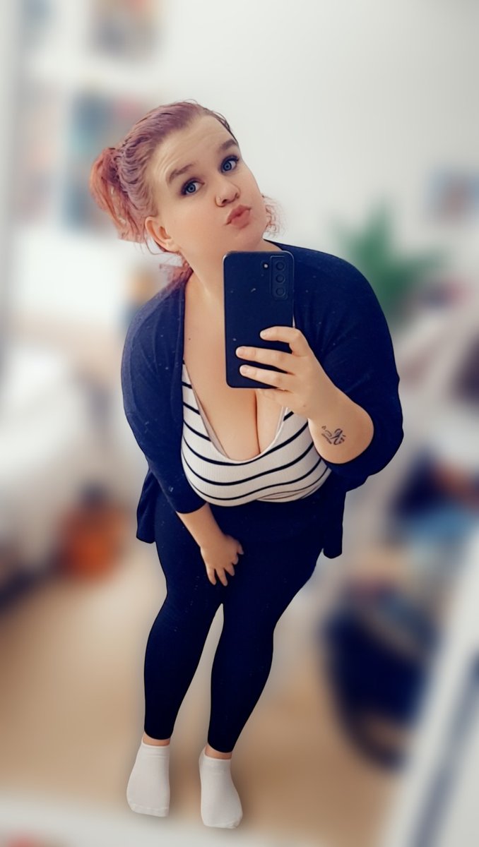 SophieSchmande tweet media