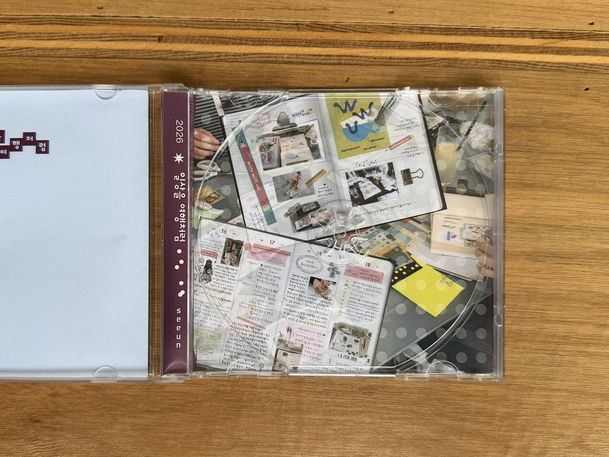 💿CD북 만들기
쥬얼케이스에 들어갈 이야기는 구상 중! 일상을 재밌게 기록하기 위해 여러가지를 만들어보고 있어요 ✂️