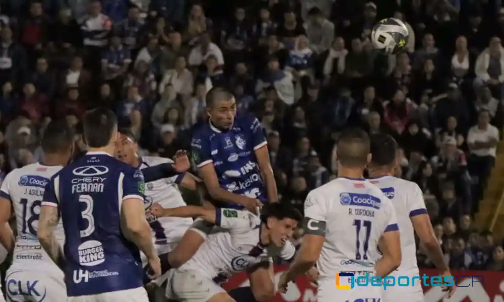 LaPrensa.cr tweet media