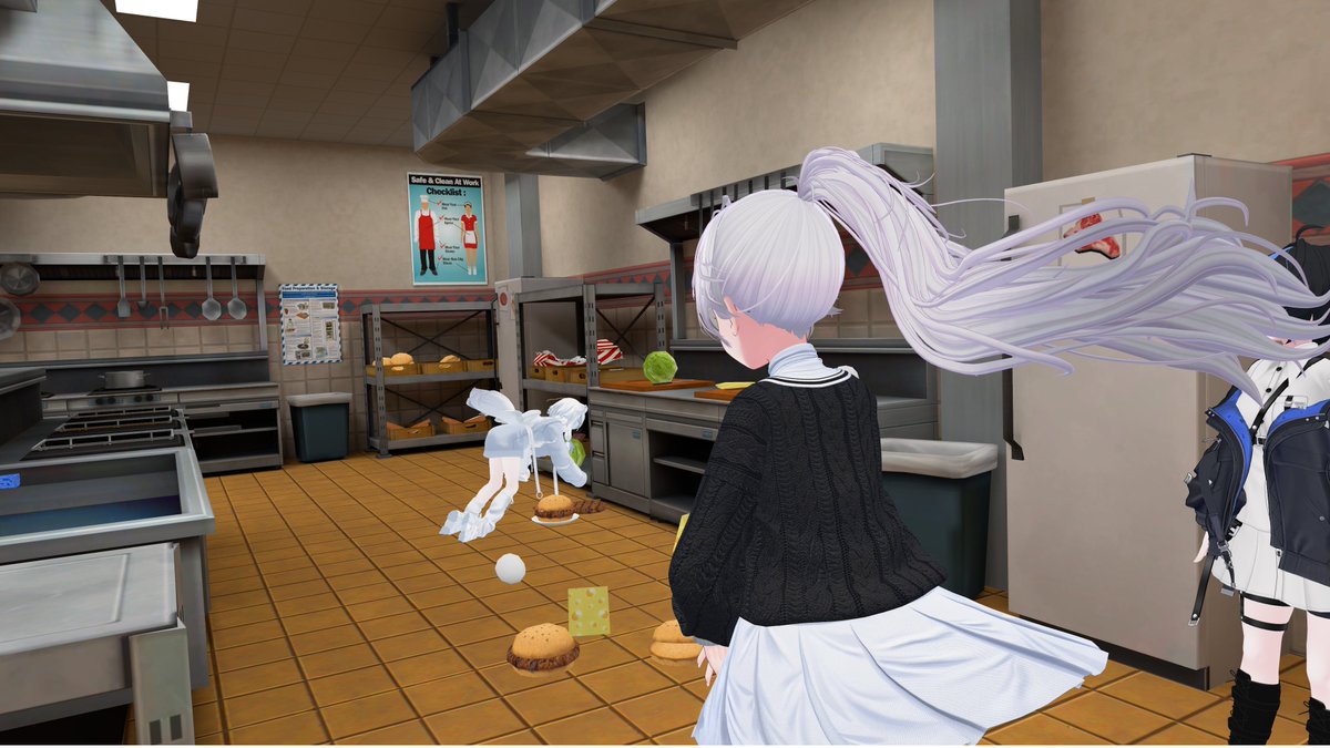 sfcvr's tweet photo. こんにちは！SVRCです

先週末は新歓VRC交流会 &amp; 対面新歓（レゲッタ早慶戦観戦）をしました🧑‍🍳🚣

VRC交流会には10名以上の方に来ていただき、人海戦術で無事にキッチンを回し星3評価を取りました✨
また、対面新歓ではレゲッタ早慶戦を観に隅田川へ行き、初めての早慶戦を楽しみました🙌
#春から慶應 https://t.co/hyKrXPCU0Y