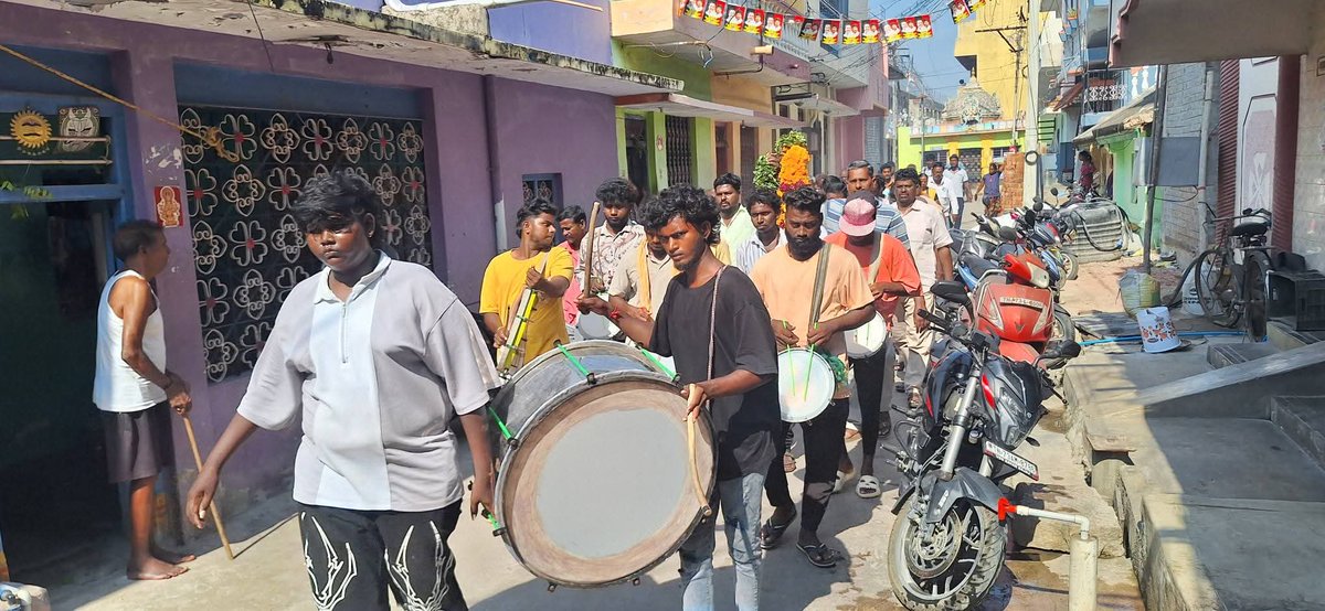 PMKSholinghur's tweet photo. சோளிங்கர் நகரத்தில் #கோவிந்தம்மா அவர்கள் காலமானார் என்பதை மிகுந்த துயரத்துடன் தெரிவித்துக் கொள்கிறோம்.

அவரது ஆன்மா சாந்தியடைய இறைவனை வேண்டிக் கொள்கிறோம்.
அவரை இழந்து துயரத்தில் உள்ள குடும்பத்தினருக்கு எங்கள் ஆழ்ந்த இரங்கல்கள் தெரிவித்துக் கொள்கின்றேன்..... https://t.co/ASMQgnIqPT