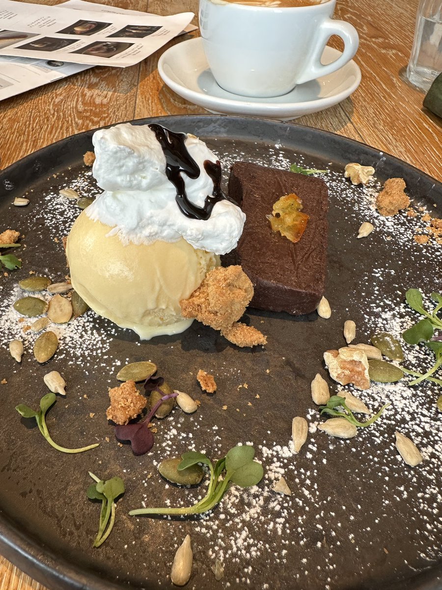 海老名に来たらここみたいなループに陥ってる気がする 