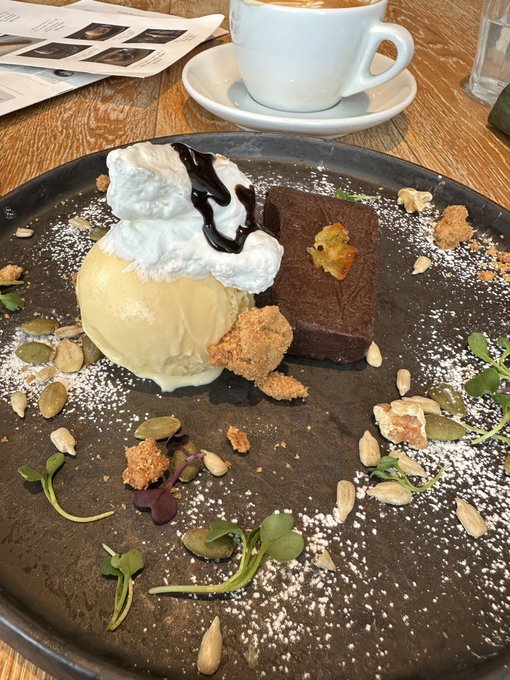 海老名に来たらここみたいなループに陥ってる気がする 