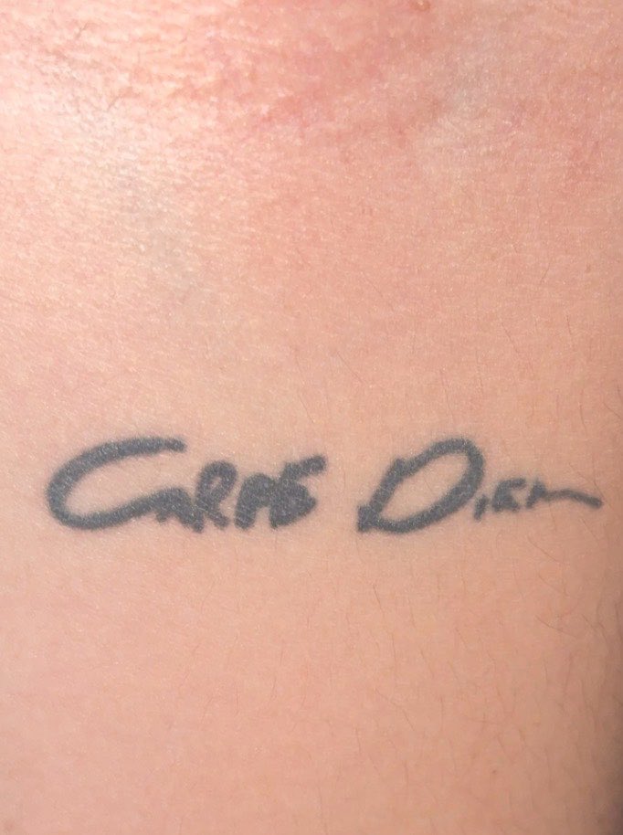 irltoddanderson's tweet image. tattoo healing update !
fresh -&amp;gt; 1 month -&amp;gt; 4 months 

not moisturized in the last pic #oops