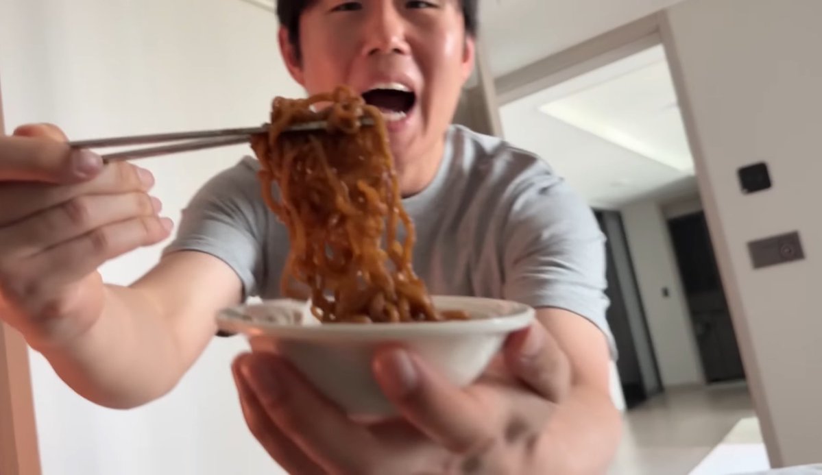 레정자(상태: 찐따통옴) tweet media