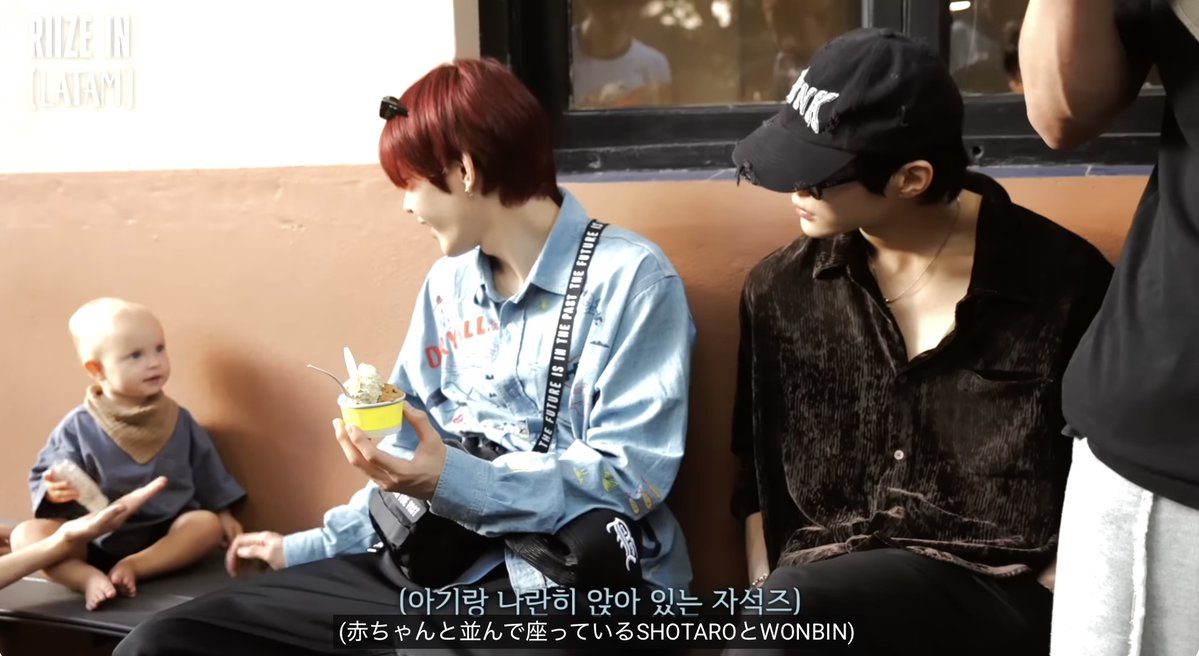 mocharinz's tweet image. ①🦦と👶が触れ合っている
②子供大好き🦌が笑顔で近寄る
③🦦と👶の大好きな存在の間に🦌座ってソワソワ
色々かわいいが渋滞していて口角上がりっぱなしでしたw
#sungtaro #ソンタロ 
#RIIZE #라이즈