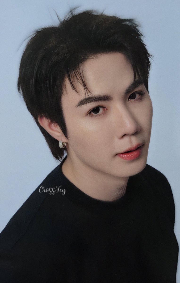 fey_cross tweet media