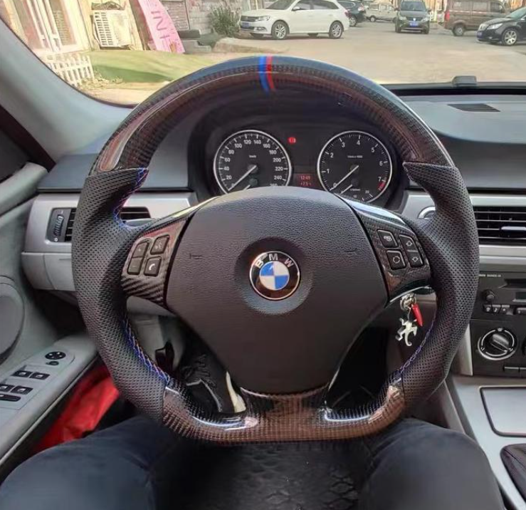 _isla_sophia_'s tweet image. Upgrade your drive with premium steering wheels ✨
Better grip, control &amp;amp; a sportier feel every time you hit the road.
Shop now 👉 bavgruppedesign.com/product-catego…

#SteeringWheel #CarMods #AutoInterior #CarUpgrade