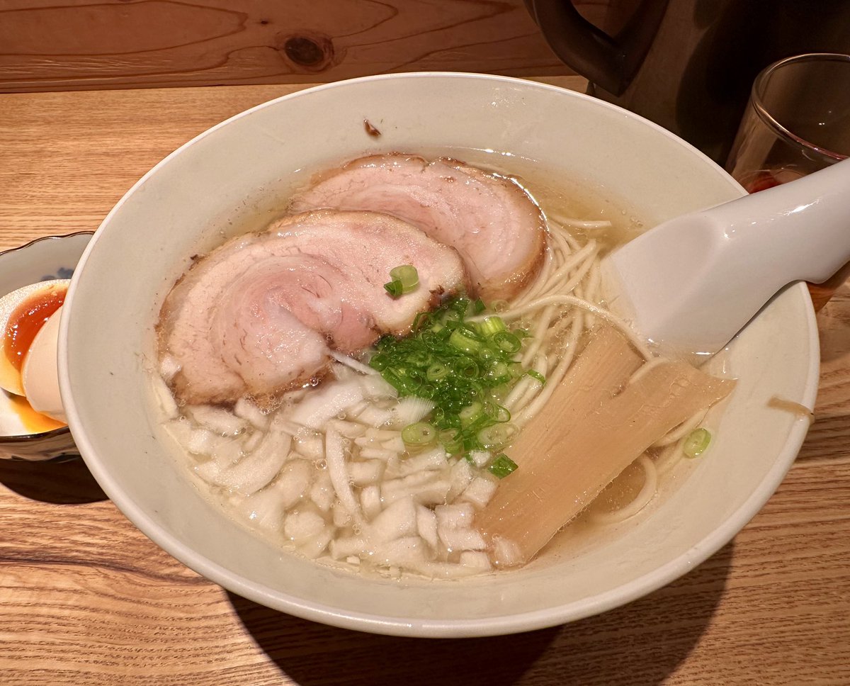 カジ tweet media