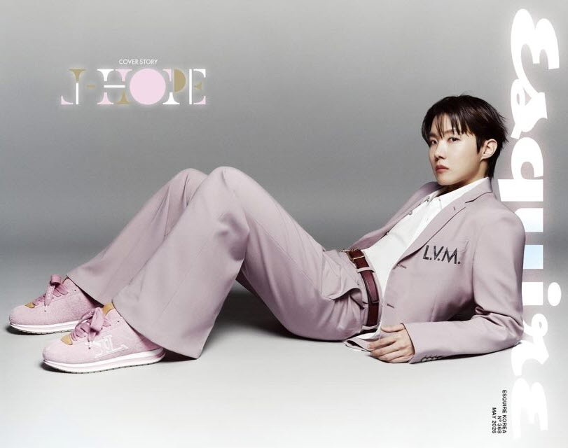 Kkorepo's tweet image. 「#BTS」j-hope、ルイ・ヴィトンと共にした「Esquire」カバー…「7人が一緒に集まるという事実に感謝」 
#jhope  
🔗korepo.com/archives/16592…