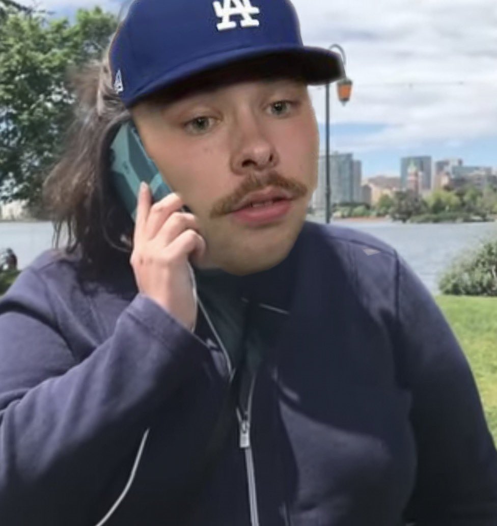 SFGiantsMemer's tweet image. Dalton “Karen” Rushing calling the commissioner’s office because the #SFGiants won.