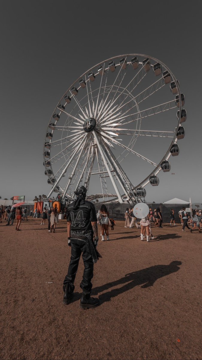 lyon___ofc's tweet photo. 🎡🏛️🦾🖤 https://t.co/XzQ4yWyqkk
