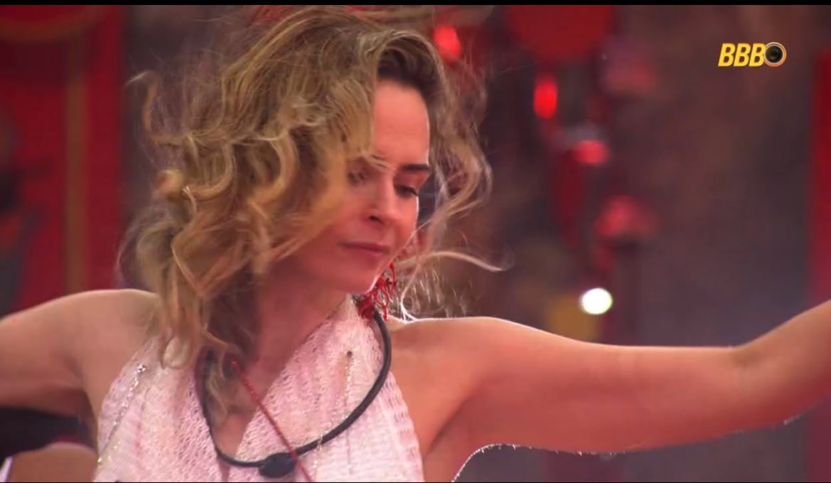 _Kayllah's tweet photo. @ReiDaVotacao Fiz parte!
Torci muito, votei muito! 
Olha elaaaaaa!!!

Já sigo.
Quem me seguir, sigo de volta 

#AnaCampeã https://t.co/7INPy6Lv8l