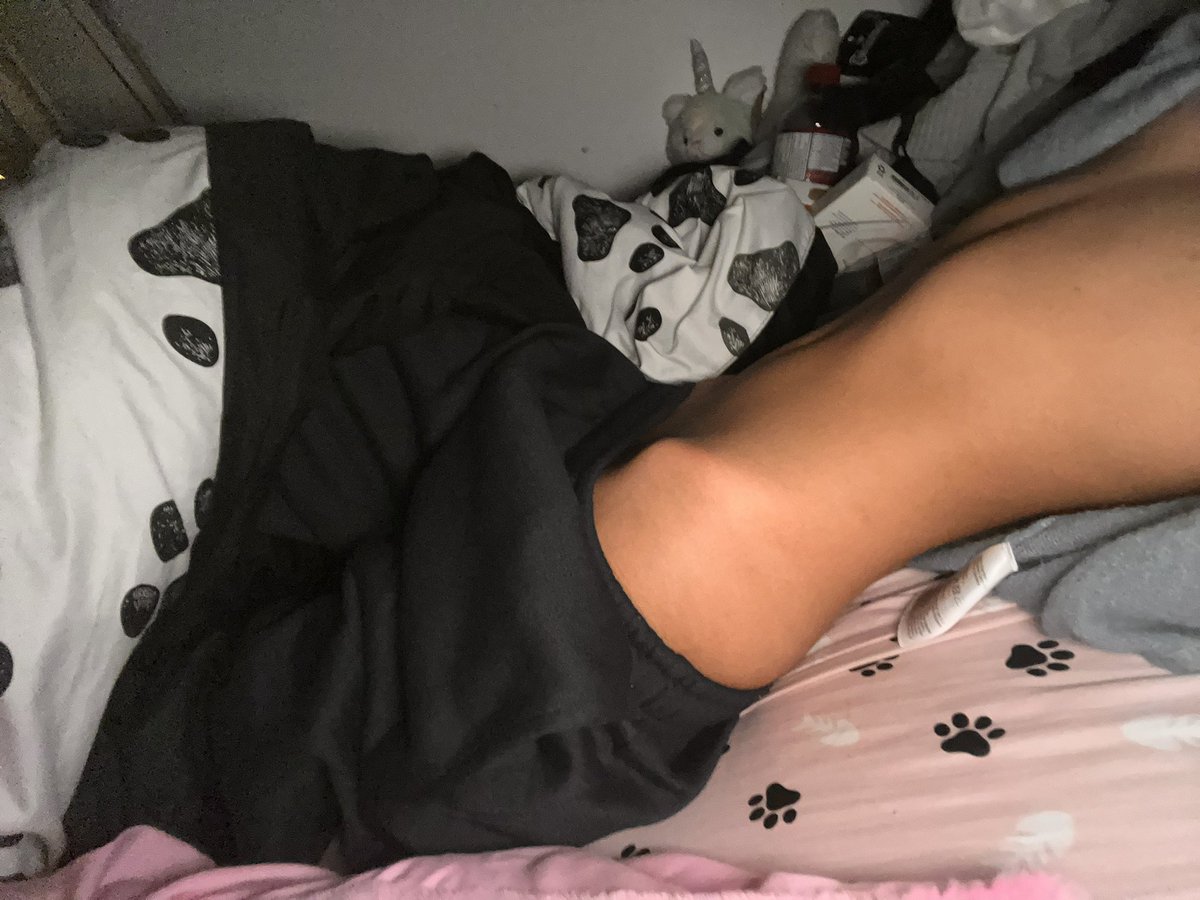 empyreandolly's tweet image. Hi guys random bodycheck!!
#edtwt #bodycheck #ed #bc