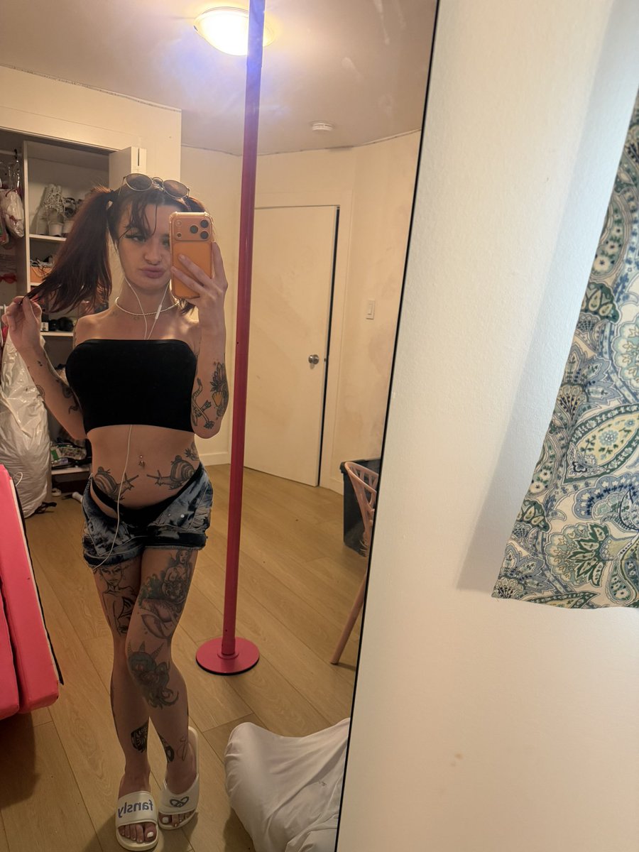 Cora Reef tweet media