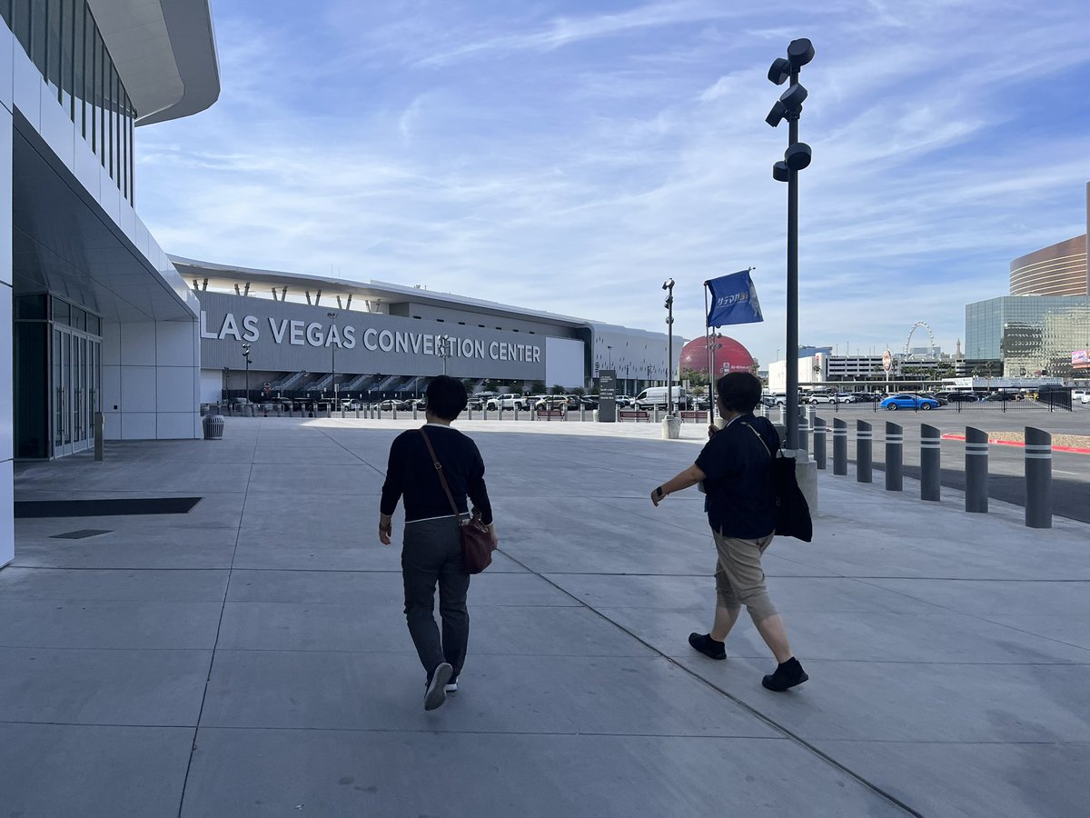 B_maga's tweet photo. NAB2026視察本日無事終了。大人数を快く受け入れてくださいました各社様、ありがとうございました。とても有意義なブースツアーとなりました。　#NAB2026 #ラスベガス https://t.co/cdN9Tlo32V