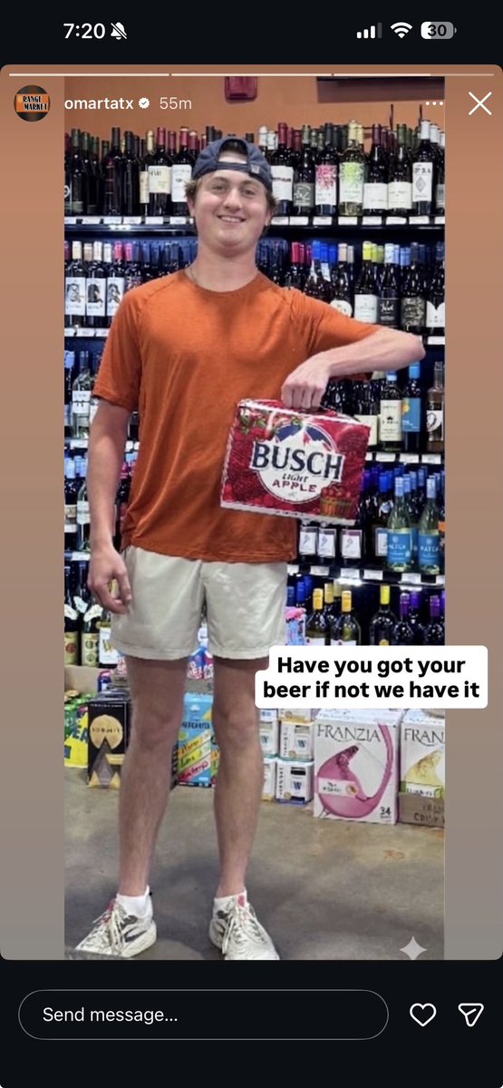 RyanBrianson's tweet image. Nice chin bro #nails