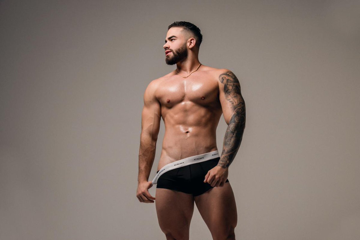 Randy Blue LIVE tweet media