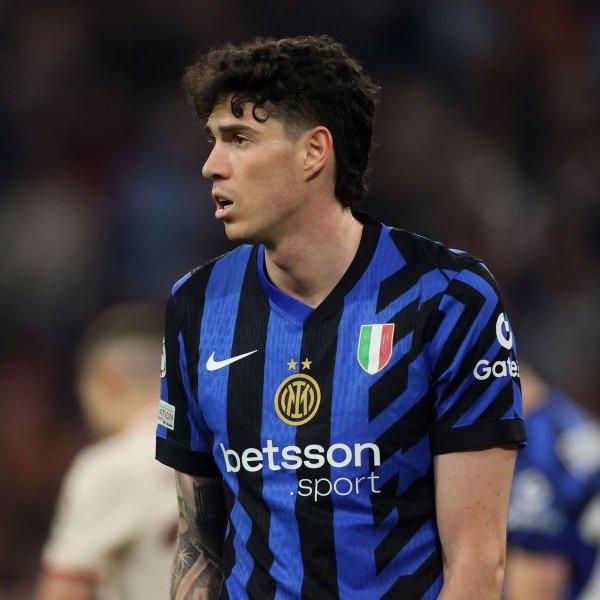 BTimee_'s tweet image. 🚨 Which one do you want FC Barcelona to sign this summer? 👀🔥

- Paul van Hecke
- Alessandro Bastoni