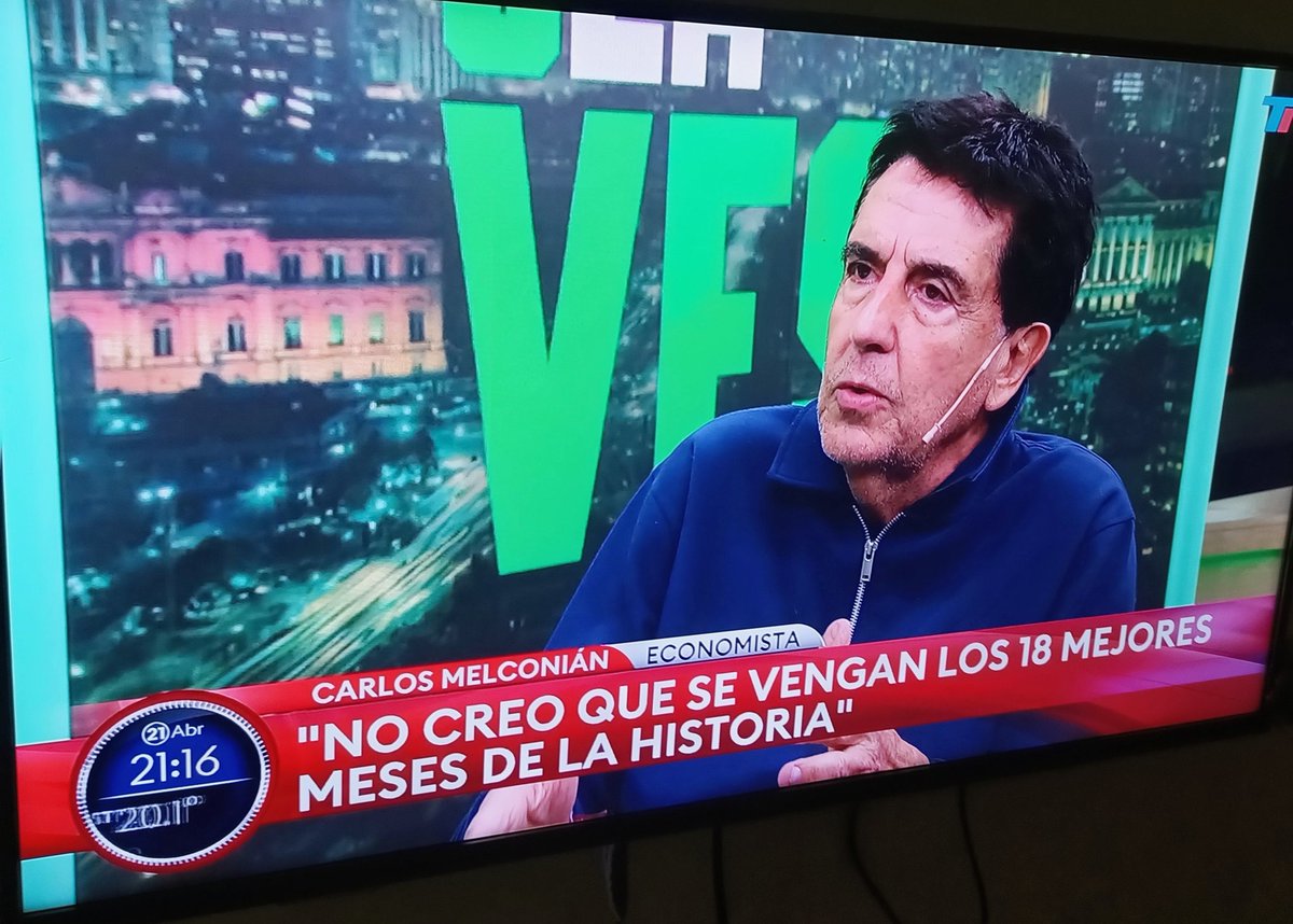 Paherre's tweet photo. @LuisCaputoAR Si lo dijo Melconian, festejemos!, porque Toto tenés razón 😂😂 https://t.co/g3C652gtQO