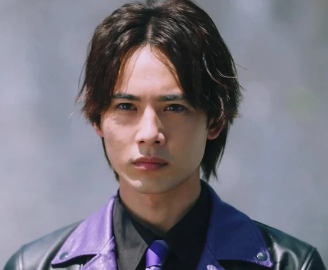 sqkrushfuture's tweet photo. can they take his fit and suits and henshin device and actor and give them all to a better character https://t.co/CS0yDFQ10x