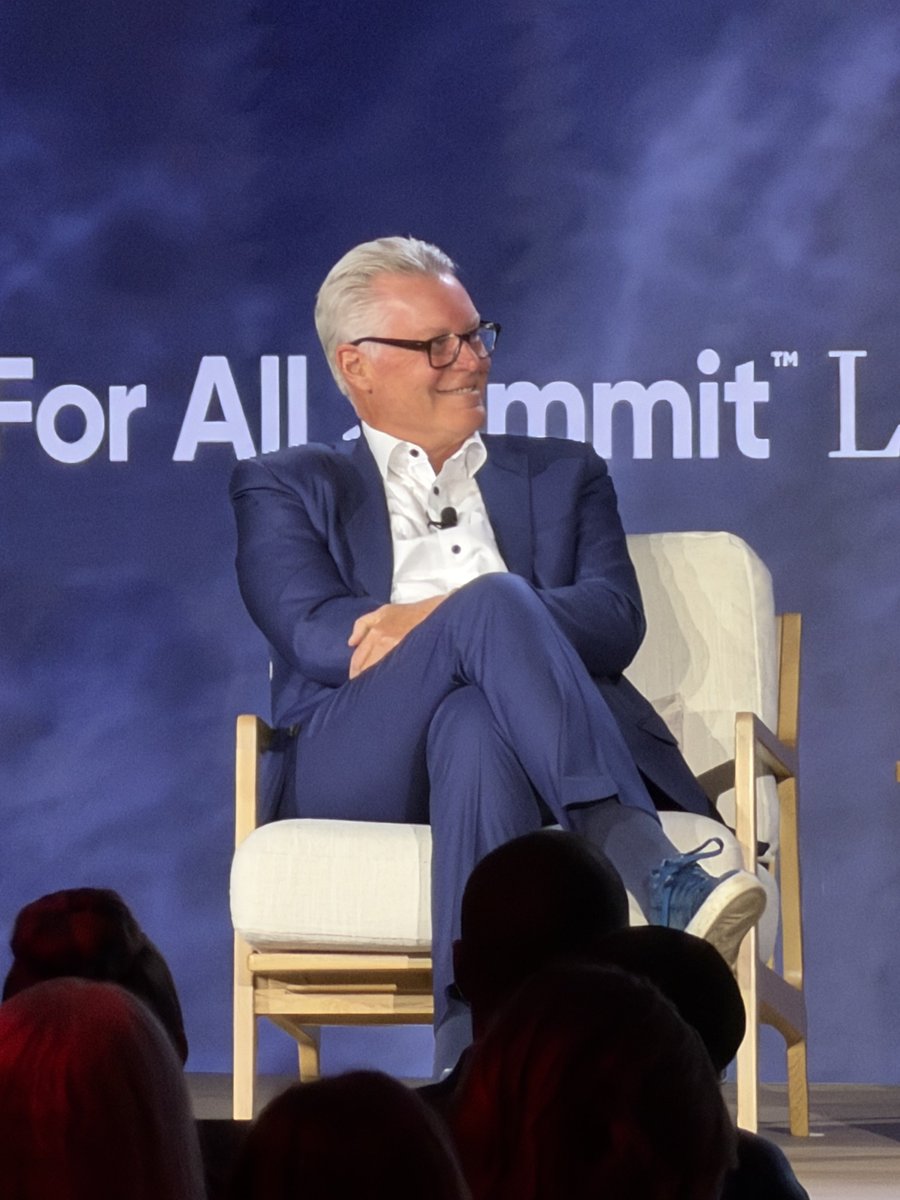 tmgarrison's tweet photo. @Delta Ed Bastian talks with @MBushGPTW from @GPTW_US about bankruptcy, turnaround, rewarding employees and how Delta ensures that front-line employees share significantly in the success of the company. https://t.co/VcA4VhV3dB