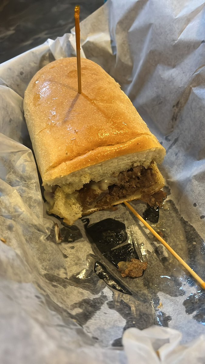 Ron_Mexico22's tweet image. My team is cheating in trivia. I have had to distance myself from this terrible behavior. #Hacks #Losers