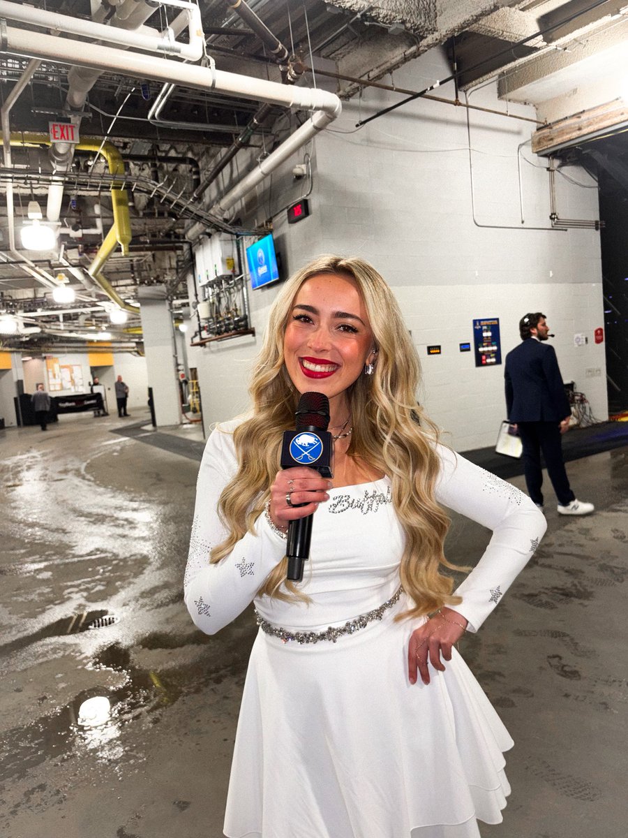 Cami Clune tweet media