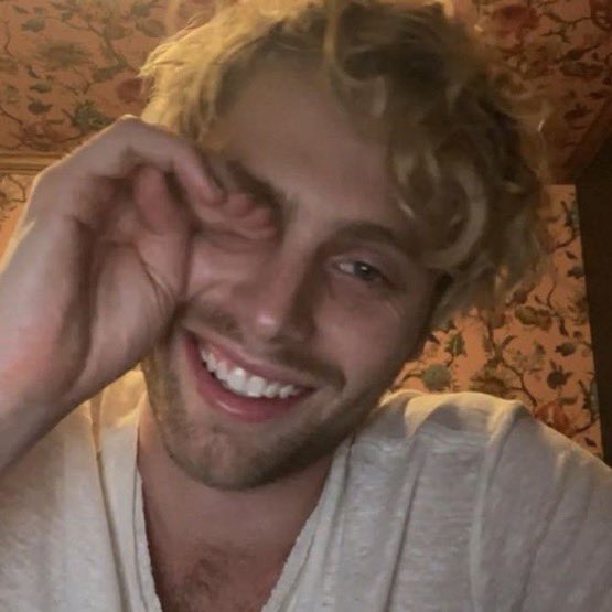 kacie hemmings ⋆⭒˚.⋆ tweet media