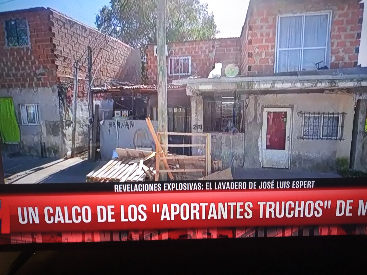 lolariemucho's tweet photo. #RealidadParalela 
Nos insultaba a nosotros y meaba corrupción el muy sinvergüenza.
$44.000.000👇
Aquí el domicilio de una de las S.A que le giraba dinero a Espert. https://t.co/IufN5gbB3C