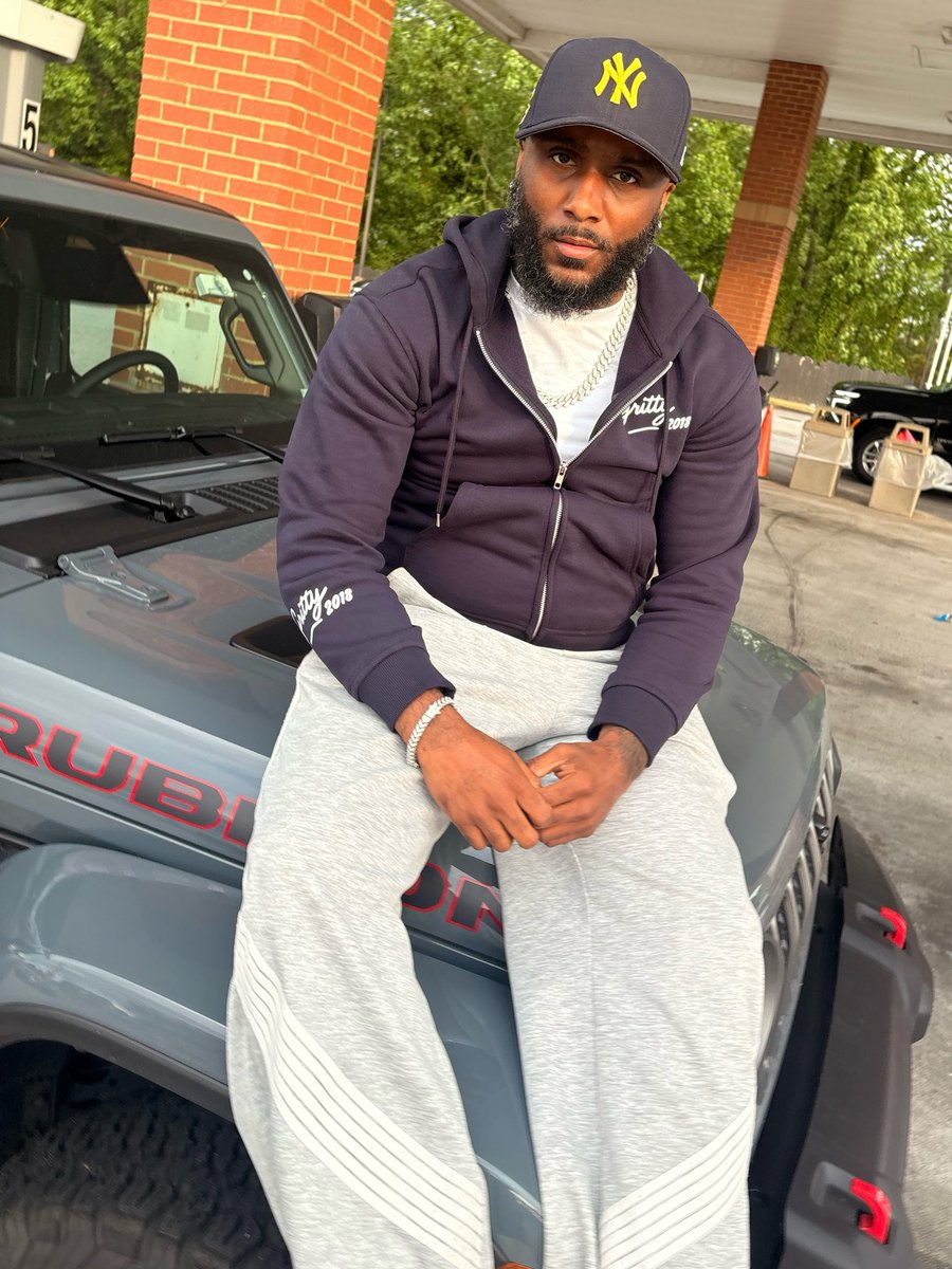 RichFettiFTB's tweet photo. They couldn’t have said It any better. Apparently a lot of you “Battle Rap fans” forgot who TF I was &amp; who TF I am 📌 shoutout to @LTBRpodcast ❗️I’m coming back for My Spot 🦍 https://t.co/p3hc7GaefA