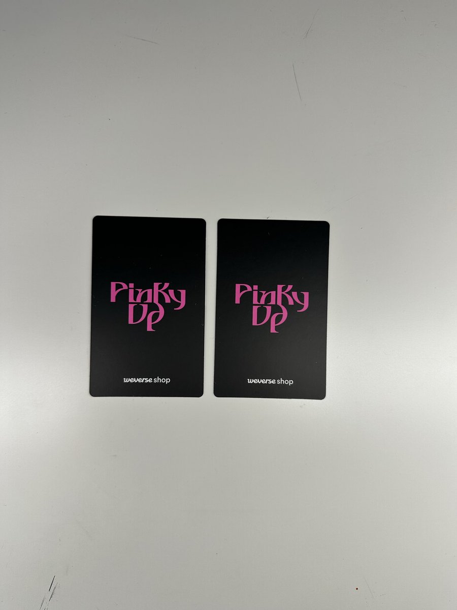 fangirlpphoebe's tweet photo. my katseye pinky up offline fan sign cards !! #katseye @katseyeworld https://t.co/sv1Hzpp2ym