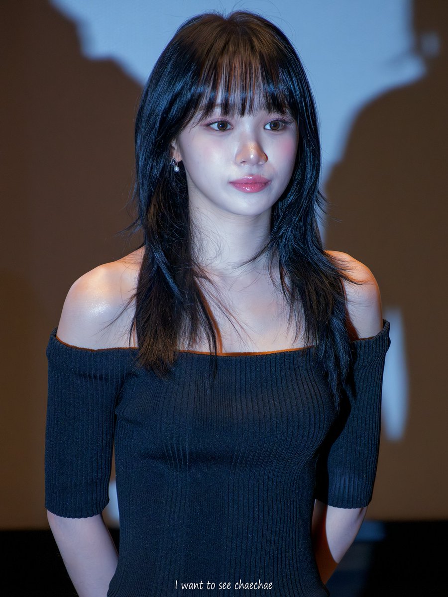 sakujjang0319's tweet image. 260421 르세라핌 VR콘서트 무대인사 채원

#LESSERAFIM #르세라핌 
#KIMCHAEWON #김채원 #채원
@le_sserafim 

오늘도 화이팅🥰