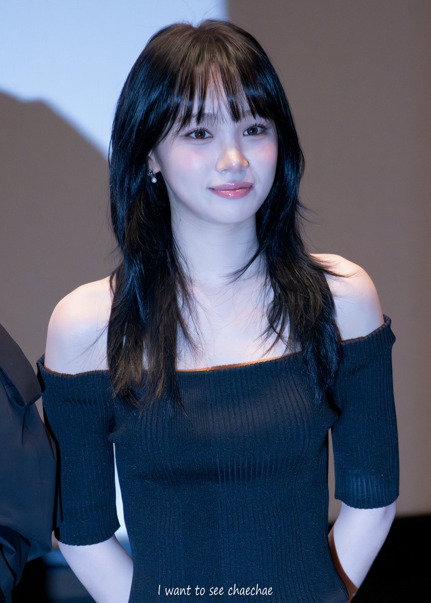 sakujjang0319's tweet image. 260421 르세라핌 VR콘서트 무대인사 채원

#LESSERAFIM #르세라핌 
#KIMCHAEWON #김채원 #채원
@le_sserafim 

오늘도 화이팅🥰