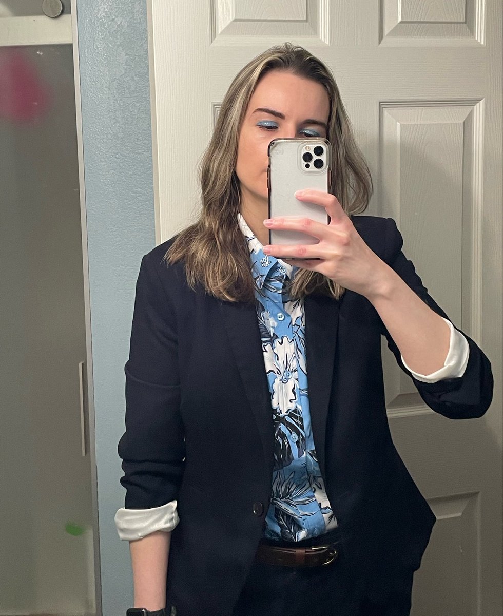 Sam Carpenter Stan Account tweet media