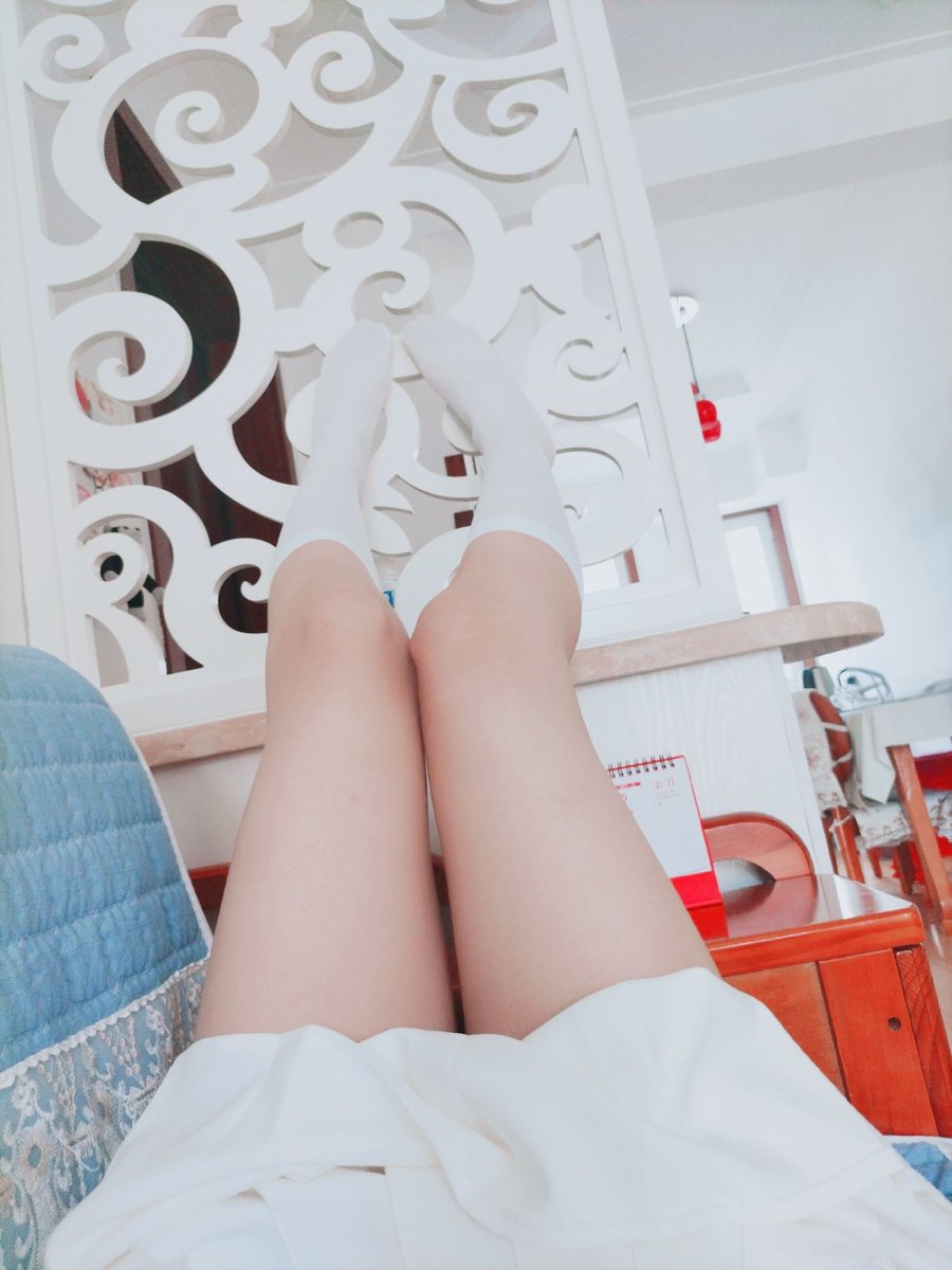 bnl4761's tweet photo. 还是喜欢以前的腿 #伪娘 #腿 https://t.co/XGziO4tfPY