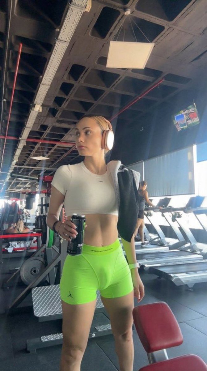 Angelfemboii's tweet image. Back to Goon Twitter😵‍💫 SUPER drunk hmu if you are looking to goon to celebs, influencers, or femboys 🩷 or wanna be a friend/sugar daddy #wankchat #bop #goon #wankbattle #sugardaddy #cockcompare