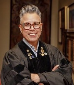 ABAJournal's tweet image. Charges dropped against Texas handcuffing judge after she agrees to resign and never run again. ow.ly/Bbkm50YNFG3 #ethics #legalethics @sfw70II