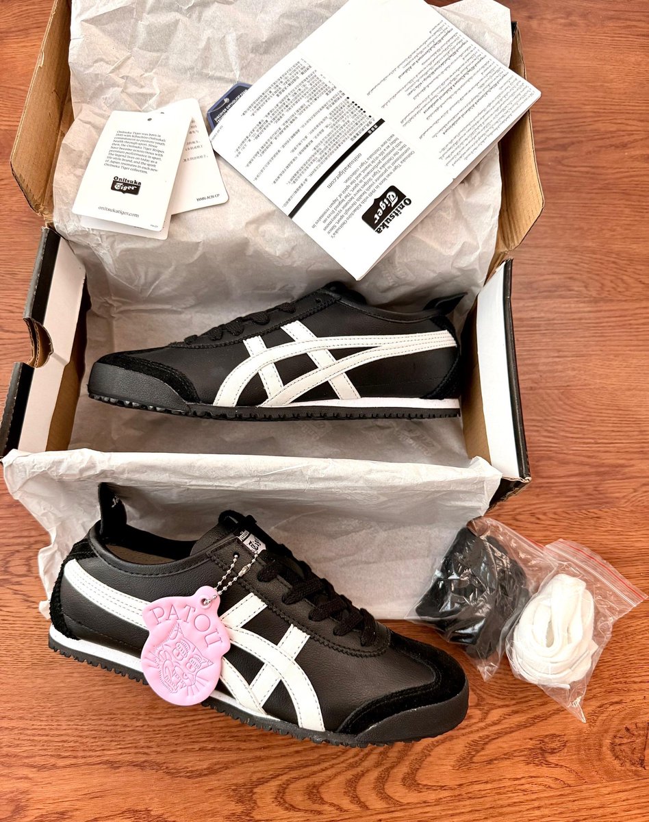toppyshow's tweet image. Big Feet Solution-5 Sweet Colors
Onitsuka Tiger Mexico 66 Shoes
Size - 40-45 
Price: ₦60,000 
Size 46 - 47 
Price: ₦65,000 
Colors: As Displayed 
Location: Lagos 
Dm to order now &amp;amp; kindly retweet
#sneakers #kicks #shoeonlinevendor