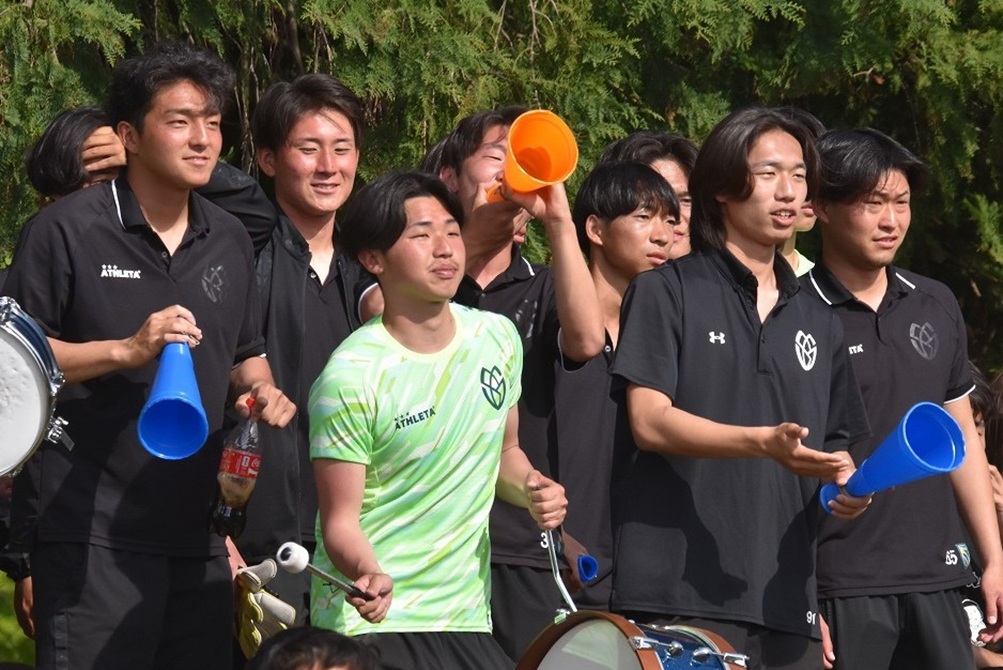 sakudai_PR's tweet photo. ♦サッカー部の活動♦関東大学サッカーリーグ3部 第3節が行われ、本学にとってはホーム開幕戦となりました。
北関東Norte時代から切磋琢磨した上武大学との一戦は、白熱した展開になりました。
次節からも応援よろしくお願いします！
🔗https://t.co/lR5p4geT4c https://t.co/ckCmiKTsEF